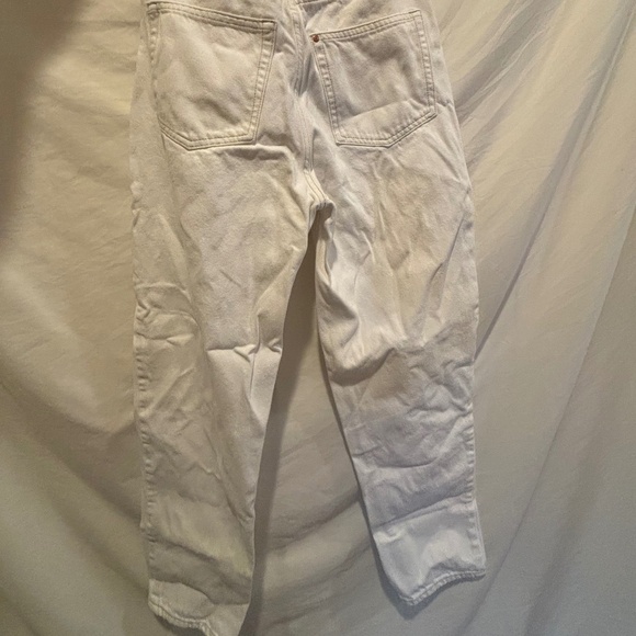 Mom Jeans - Picture 2 of 3